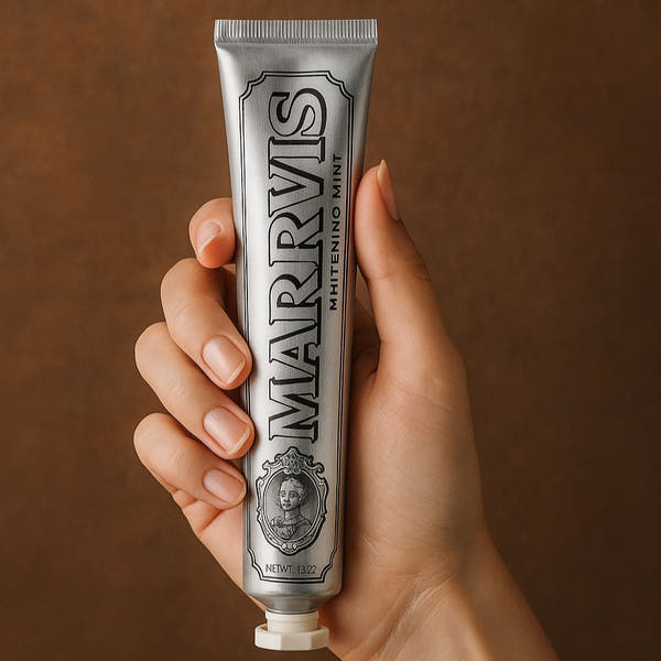 Marvis Whitening Mint Freshen Breath and Remove Smoke Stain Toothpaste