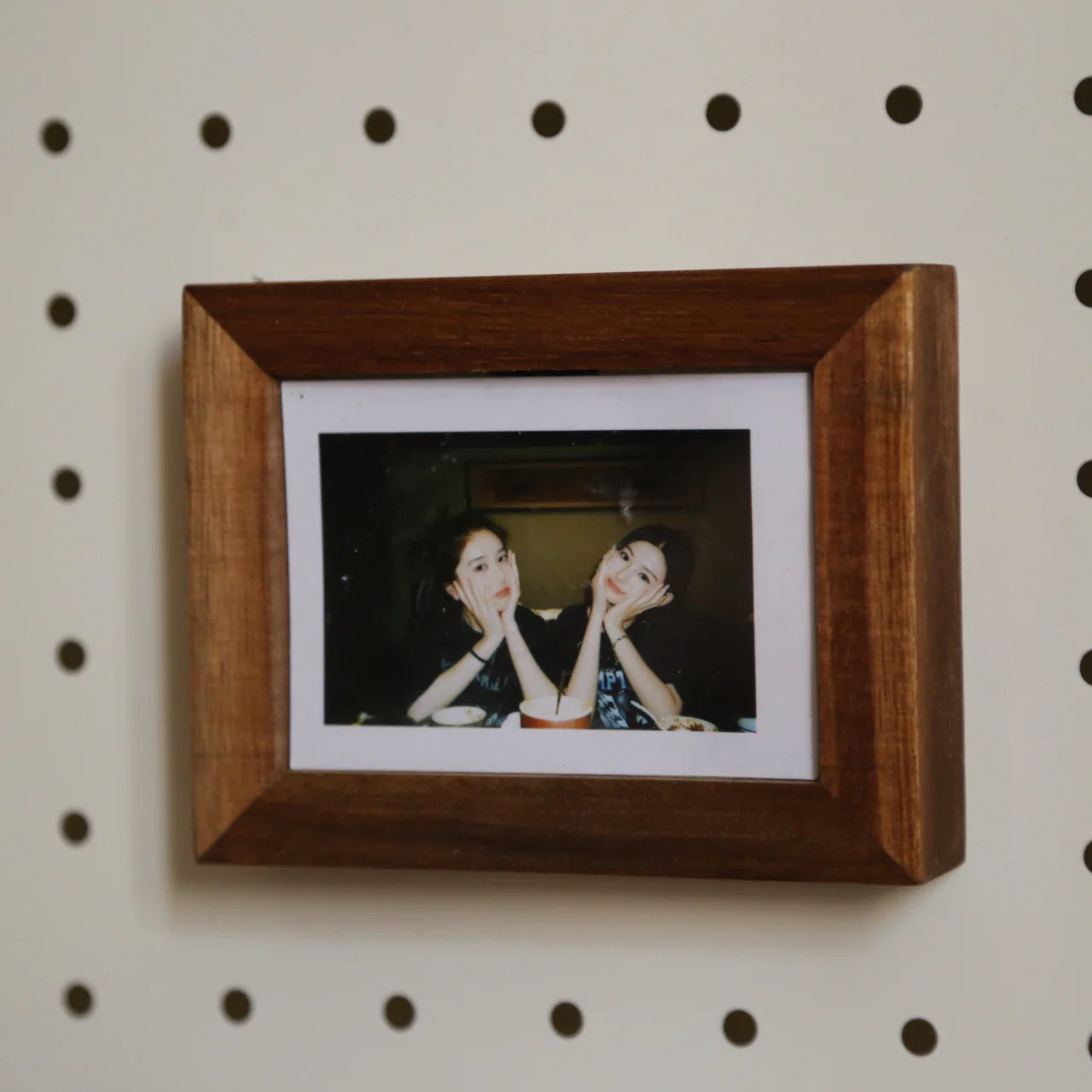 Photo Frame Magnet, Self-Adhesive Refrigerator Magnet Frame for Instant Photos Storage